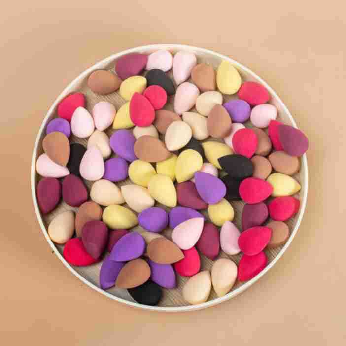 Mini huevo de maquillaje mini huevo de maquillaje esponja bola esponja pequeña gota de agua base líquida