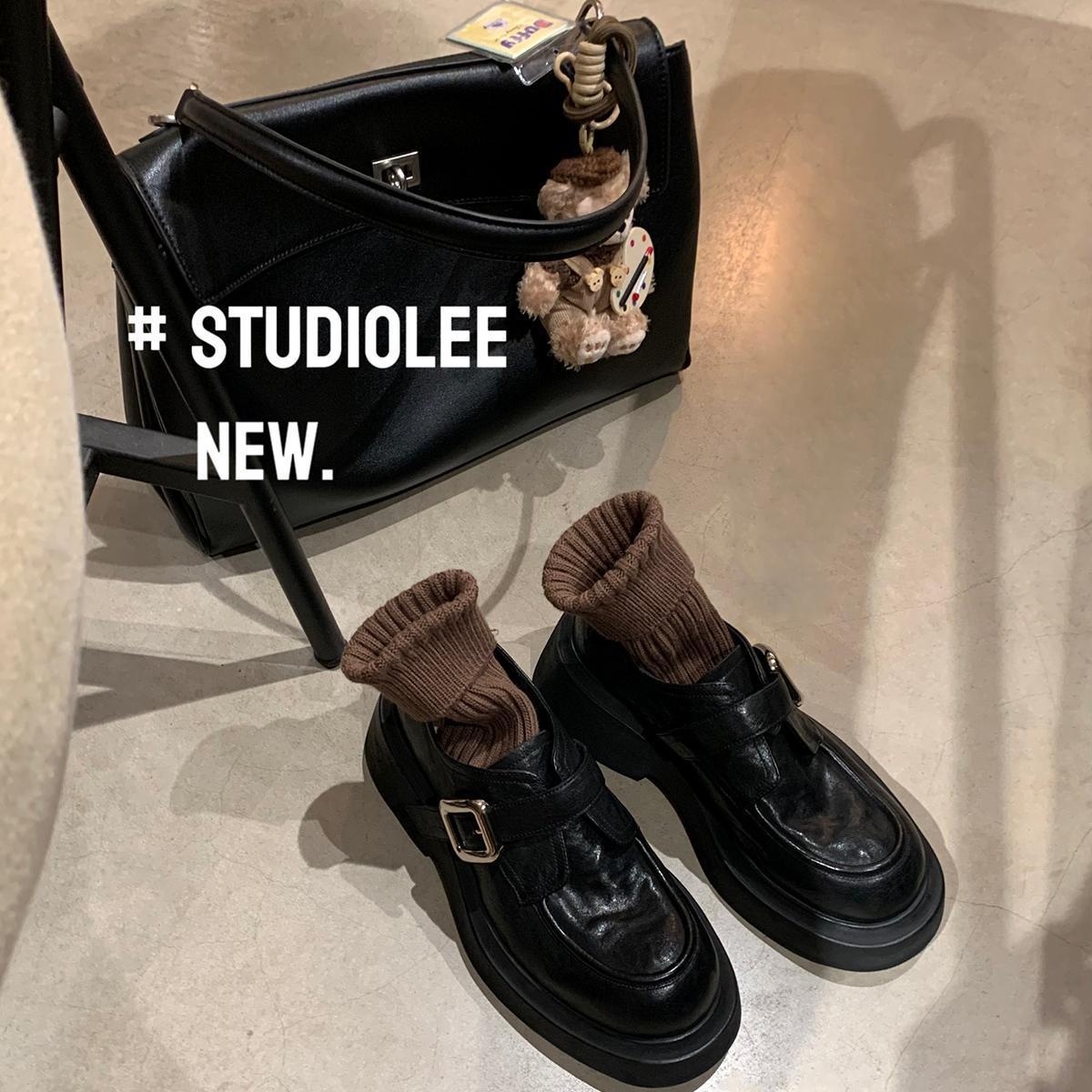 Madre de uva de piel de caballo lavado con buckle de cabeza redonda, zapatos de cuero pequeños, zapatos de suela gruesa para mujeres, zapatos de altura Lefour.