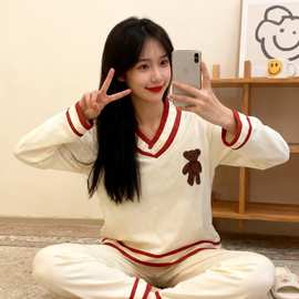 现货批发秋冬新款卡通熊睡衣潮女士德绒休闲家居服两件套装可外穿