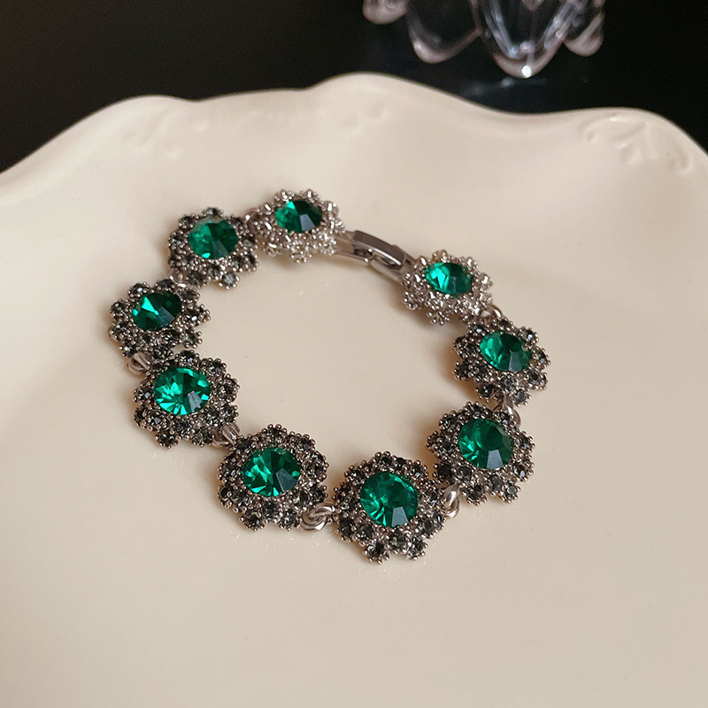 14 pulsera de tarjeta de flores con círculos de diamantes
