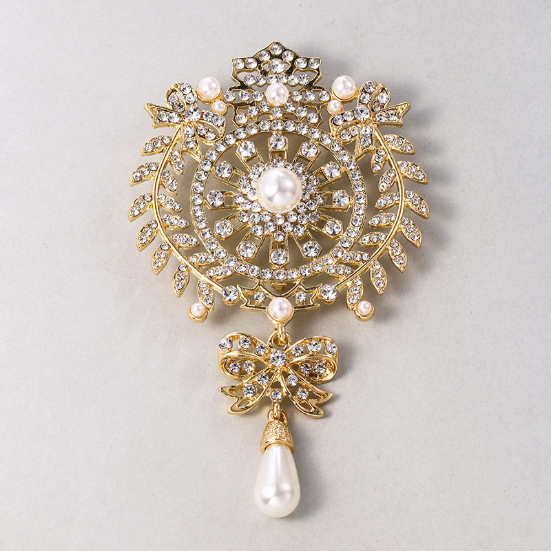Broche en cristal de luxe européenne et américaine pour femme, broche florale à porter à la main pour décoration de mariage, assortie_voghion.com