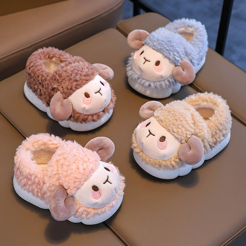 Bolsos de invierno para niños zapatillas de algodón para niñas en el hogar calentamiento y peluche para niños lindos zapatos de algodón para bebés pequeños y medianos