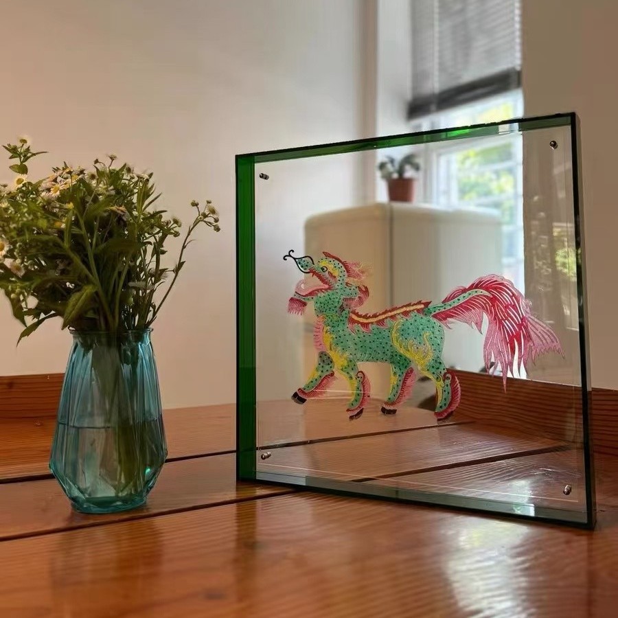 그림자 인형의 크기에 따라 35×35 또는 30×40 크기의 프레임을 직접 구매하세요.