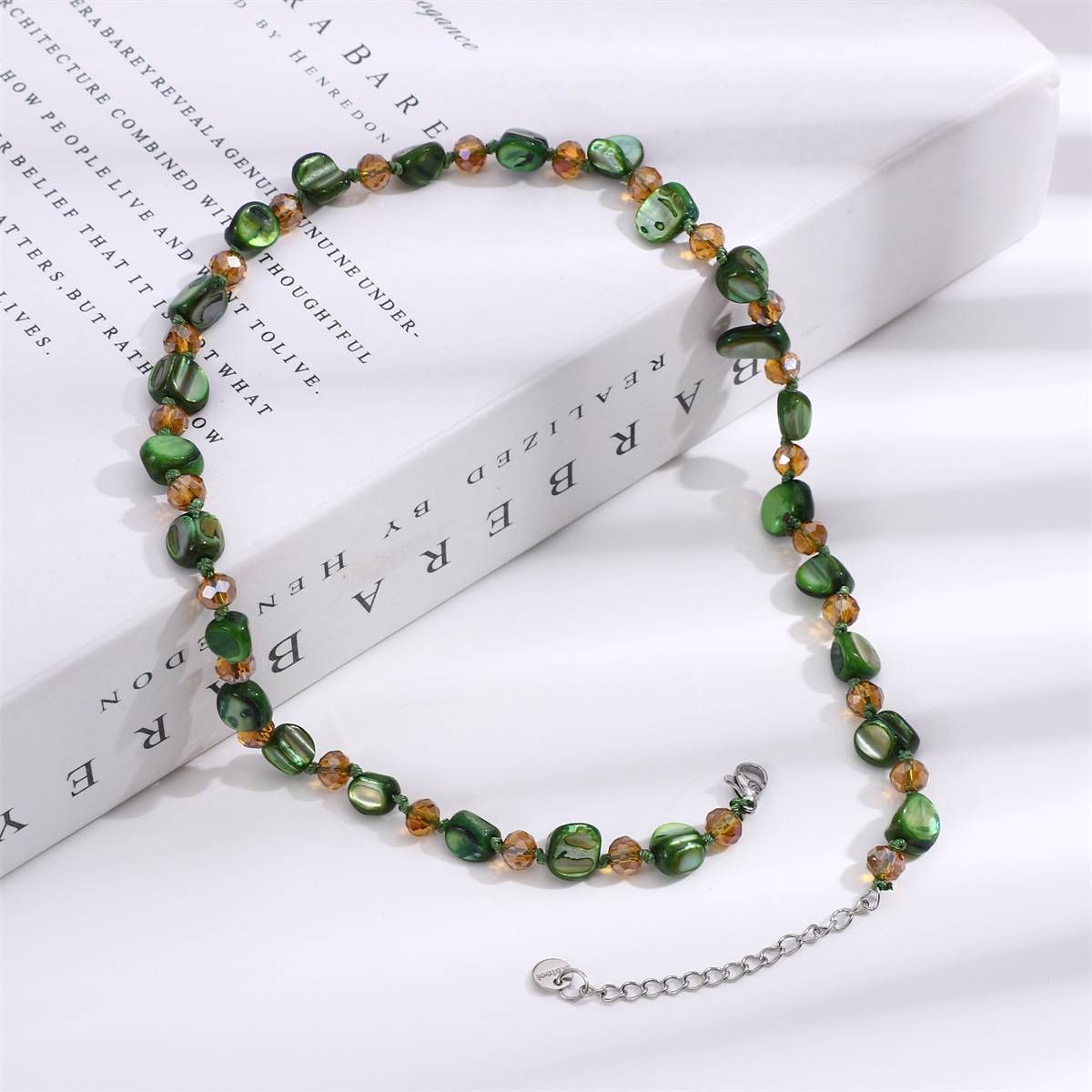 Bohemian Green Shell Beaded Choker Necklace For Beach Vacation_voghion.com