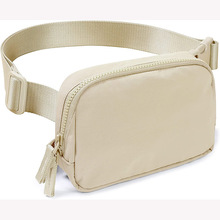 新品时尚女士胸包防水材质轻便适合休闲跑步携带手机耳机