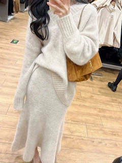 设计鱼尾包臀半身裙v领毛衣感糯套装女秋冬新款针织两件套软复古