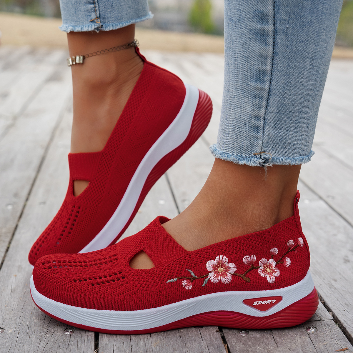 Women's Breathable Casual Shoes Slip-On Embroidered Floral Thick-Soled Soft-Soled Comfortable Versatile Sneakers_vogvips.com