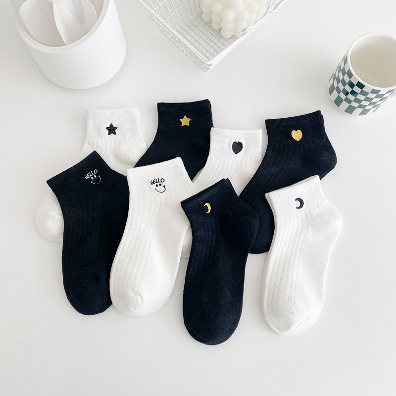 Femmes Style Bcbg Forme De Cœur Coton Crew Socks Une Paire display picture 3