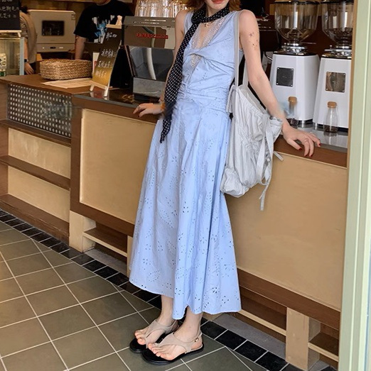 sharinn heavy industry!! Mist Blue Island Imitation Embroidery Hollow Print Lace Waisted dress