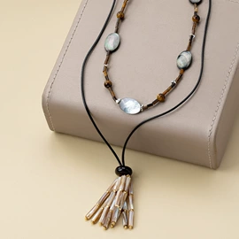 项链;耳环;手链