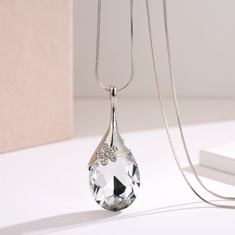 Luz de lujo estilo gota de agua Flor suéter Cadena de alto grado de las mujeres del todo-fósforo del otoño y el invierno de alta calidad suéter largo cadena Accesorios image 4
