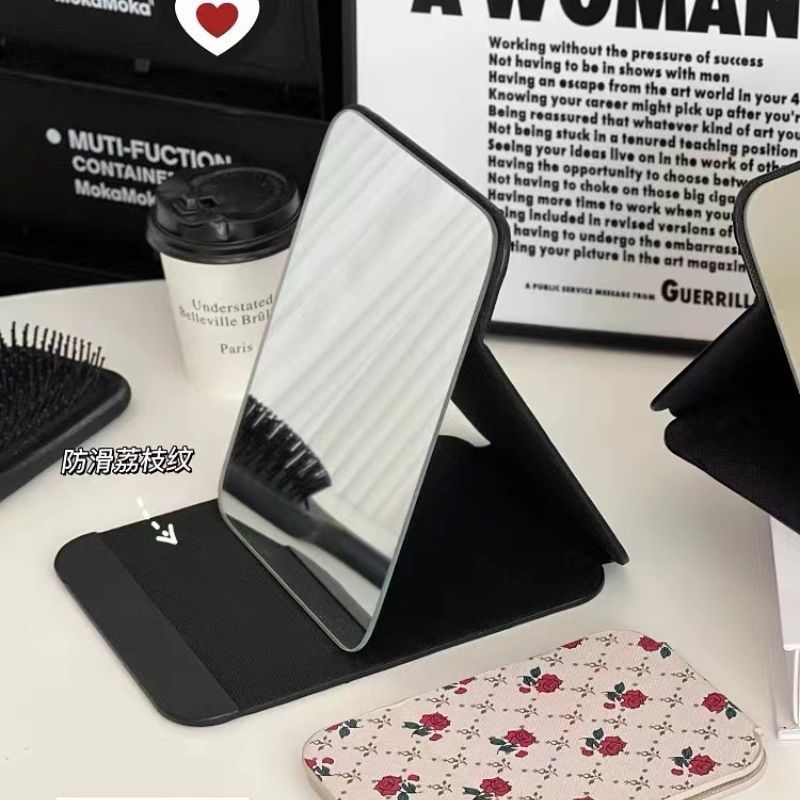 Ins espejo plegable espejo de maquillaje dormitorio estudiantil espejo de vestir dormitorio de escritorio se puede establecer en el hogar portátil lindo