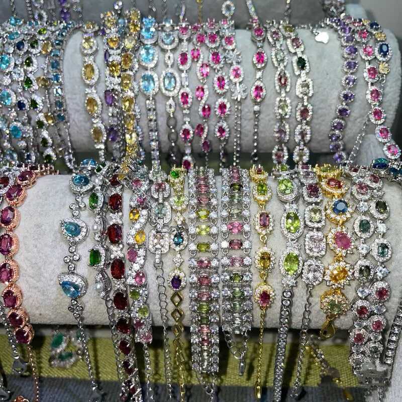 Cross-Border Zircon Square Pendant Bracelet European and American Retro Fashion Exquisite Bracelet Light Luxury High-End Elegant Hand Jewelry for Women