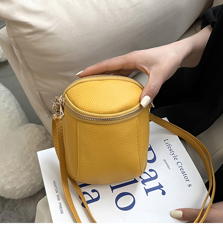 294g Weight Polyester Lining Material Sewing Thread Fashion Element Zipper Closure Type Single Shoulder Strap Strap Type Crossbody Bag Bags Type Casual Occasion Genuine leather Material Solid Color Pattern All Seasons Season Women's Gender Streetwear Style Shell Shape Women's Solid Color Genuine Leather Sewing Thread Zipper Phone Wallets 14