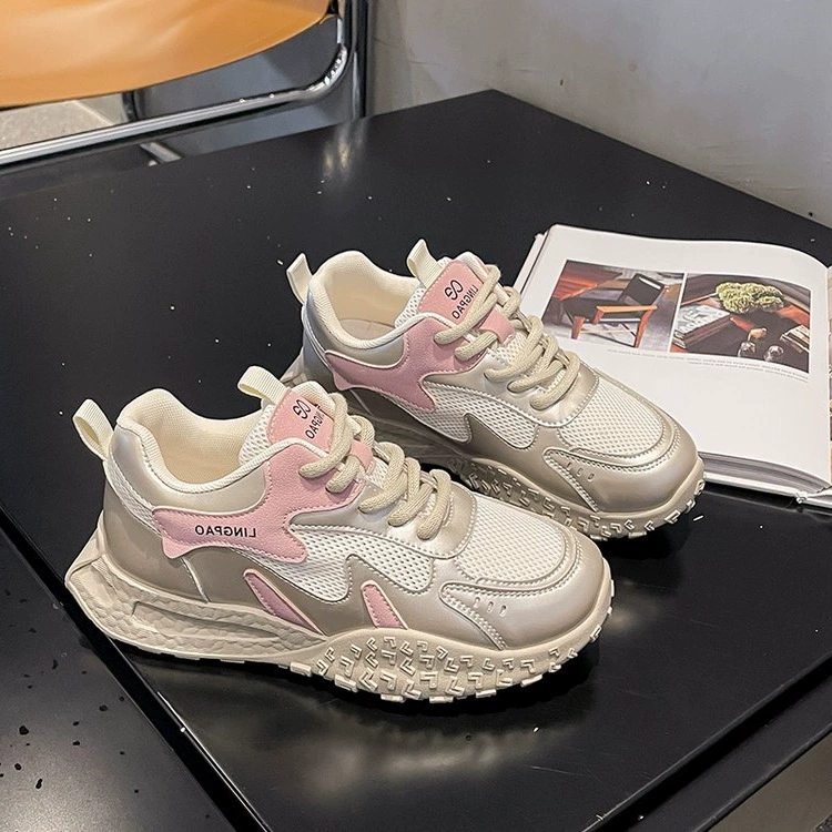 Модные, удобные, легкие спортивные кроссовки для женщин, лето-осень 2025 года, новые сетчатые дышащие кроссовки на толстой подошве.