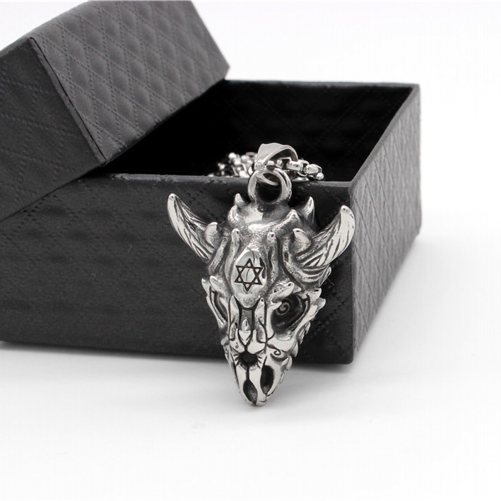 Collana unisex alla moda in acciaio inossidabile con testa di mucca e stile identico a quello delle celebrità_voghion.com