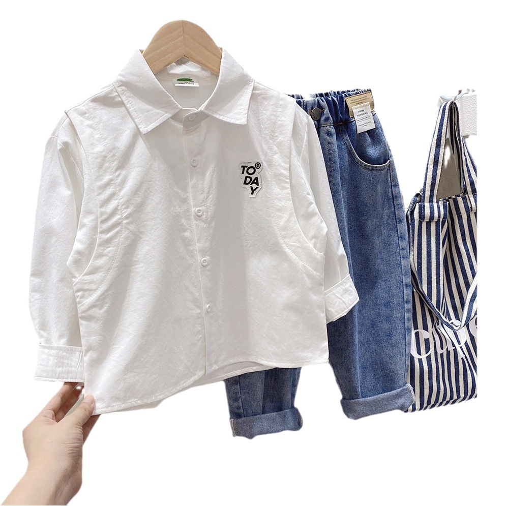 Camisa de los muchachos primavera y otoño 2023 nuevo estilo occidental hermosa camisa para niños estilo coreano de manga larga capa superior para niños medianos y grandes