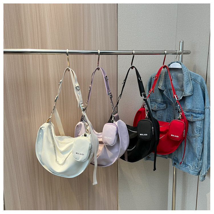 Women's Large Cloth Solid Color Basic Dumpling Shape Zipper Cloud Shape Bag display picture 1