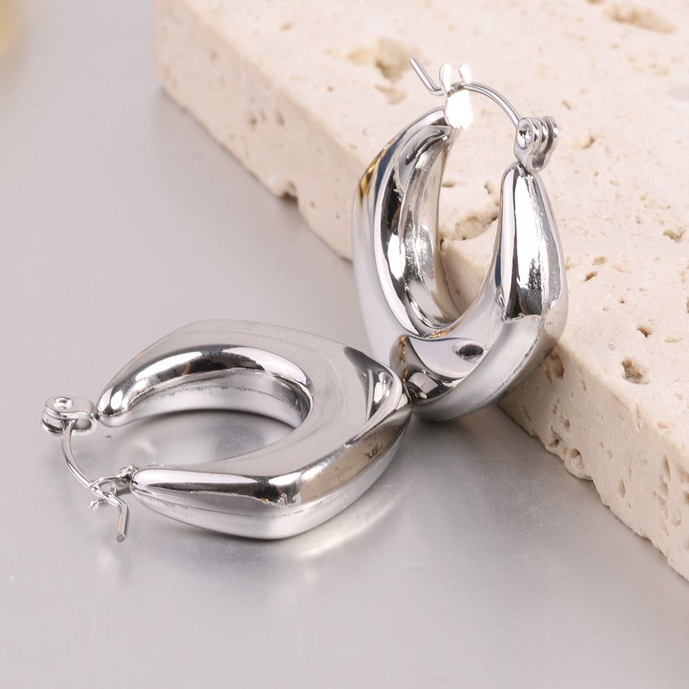 Street Occasion Titanium Steel Material Solid Color Pattern 1 Pair Simple Style Solid Color Plating Titanium Steel 18k Gold Plated Earrings