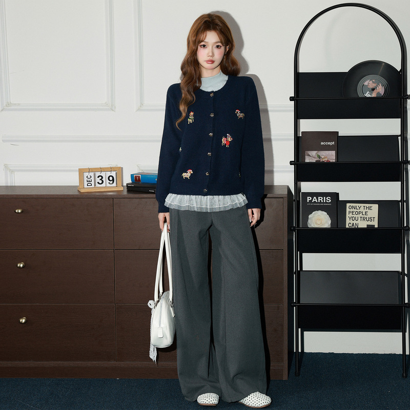 Jiyou Round Neck Christmas Atmosphere Sweater Cardigan for Women 2026 Winter New Cartoon Embroidered Knitted Jacket Jiyou Round Neck Christmas Atmosphere Sweater Cardigan for Women 2026 Winter New Cartoon Embroidered Knitted Jacket