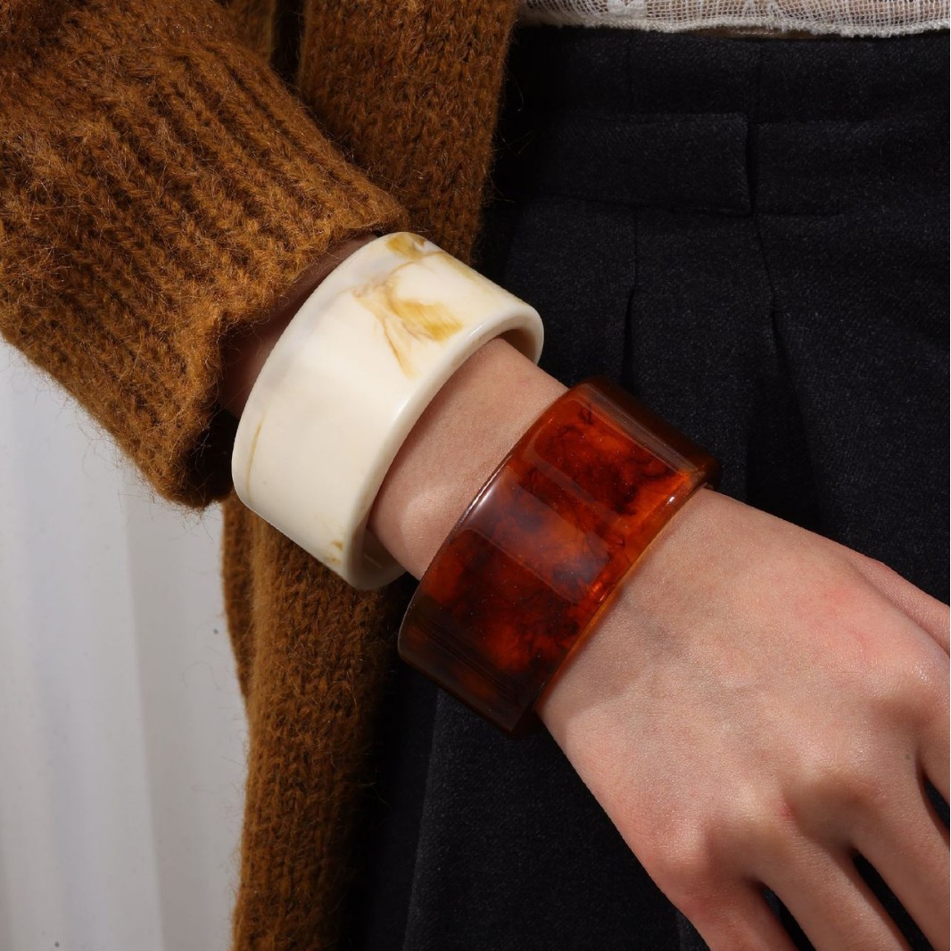 Europa y América de moda translúcida elíptica ancha joyería macarón chica retro pulsera de resina alta sensación al por mayor