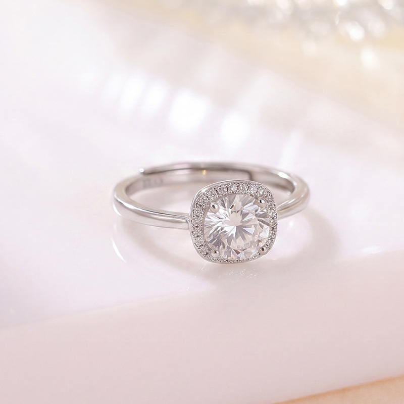 Nhẫn bạc S925 đính đá Moissanite hình vuông nhỏ phong cách tối giản thời trang — Một mảnh