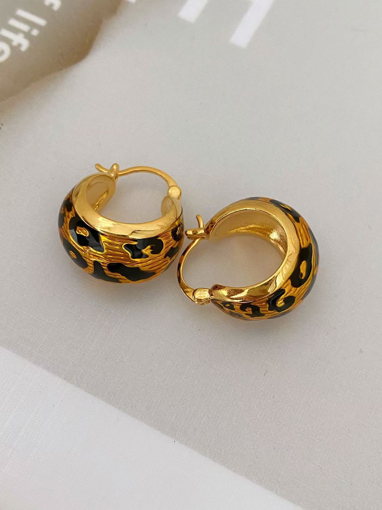 Women's Gender Leopard Copper Lady Enamel Earrings