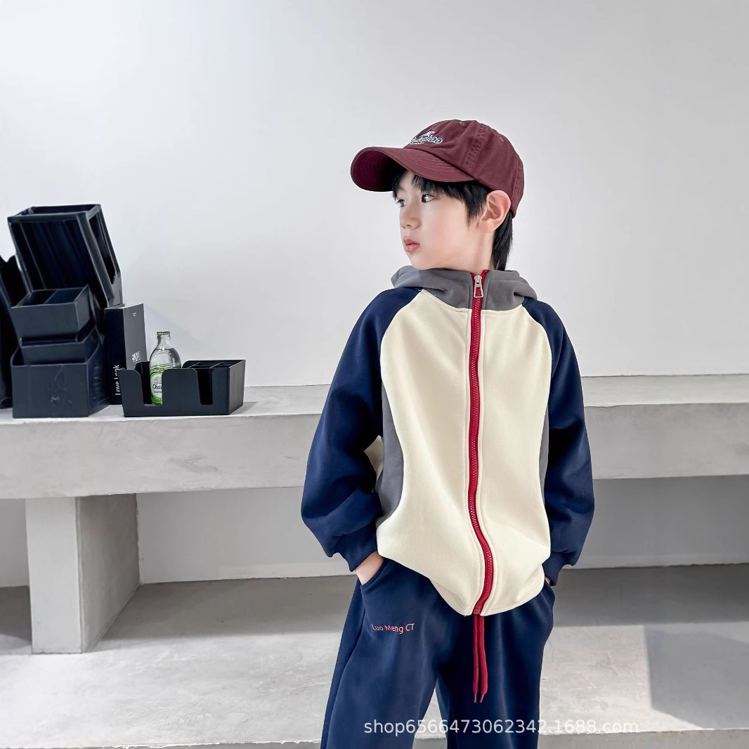 컬러 블록 슈트