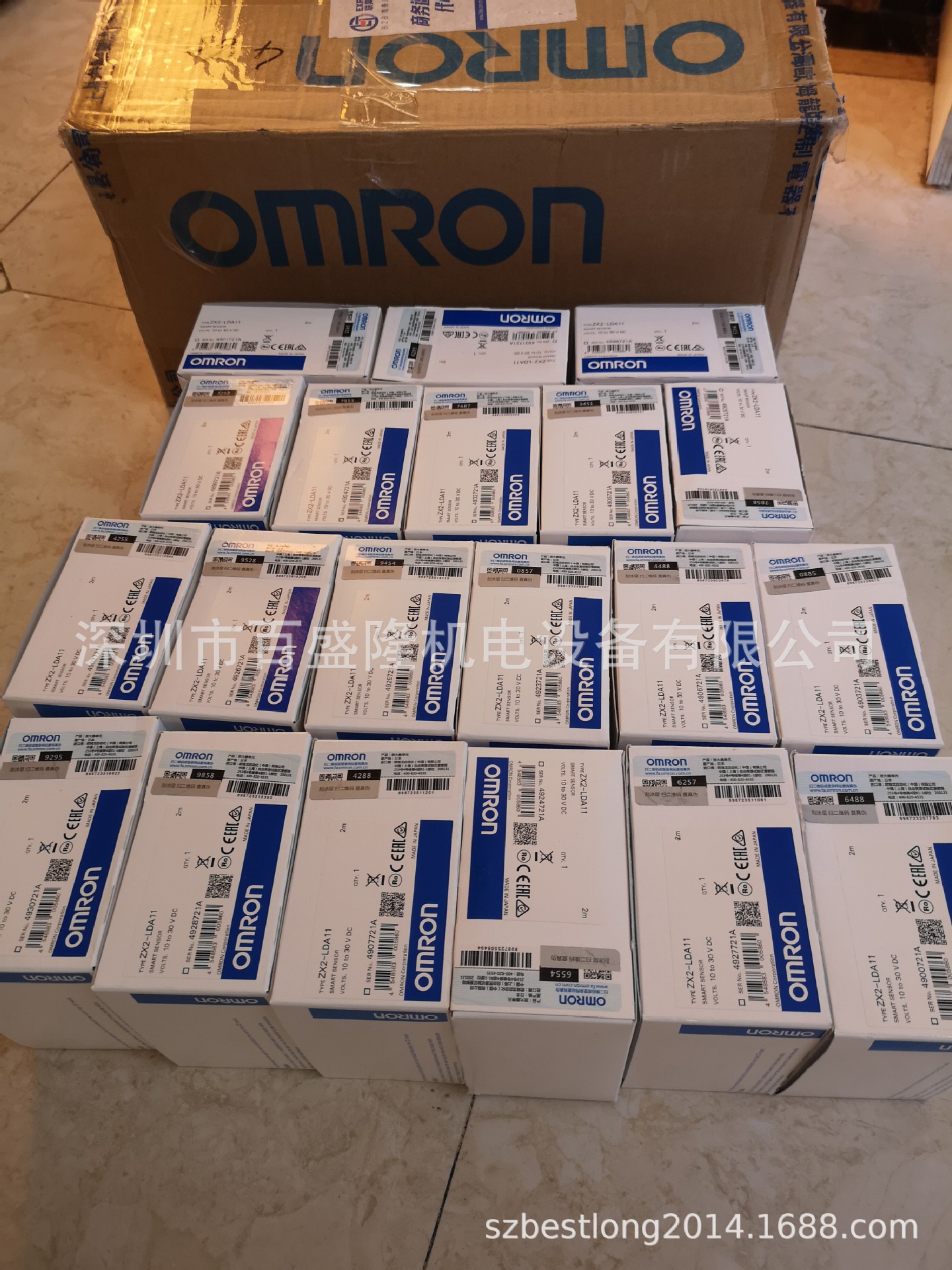 闪电发货！欧姆龙OMRON原装全新 激光位移传感器ZX2-LDA11 ZX2-LD