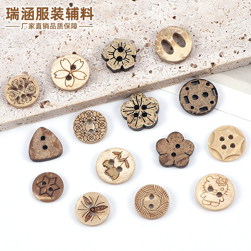 Wooden retro two-eye/four-eye coconut buckle carved flower-shaped primary color bleached coconut buckle coconut shell sweater shirt buckle