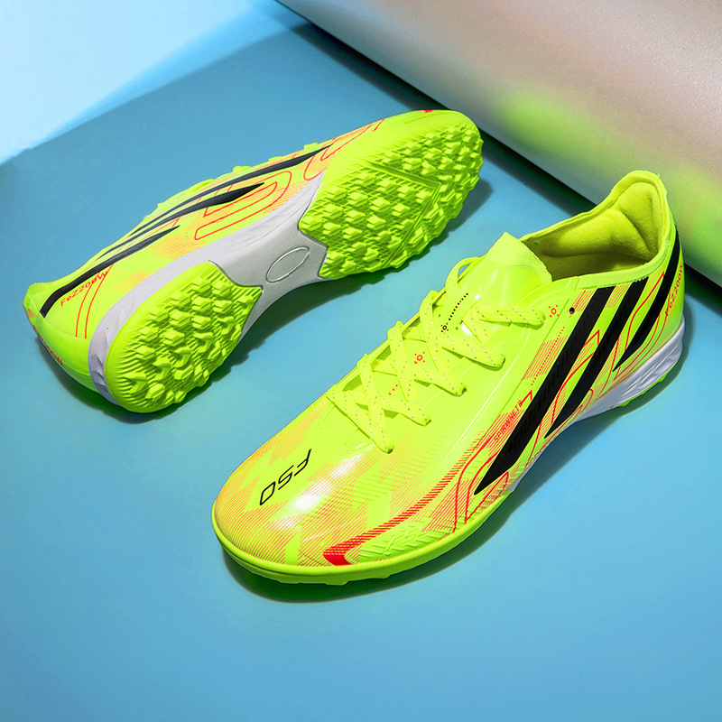 Zapatos de Fútbol de Corte Bajo Serie F50 de TPU Ligero para Pastizales