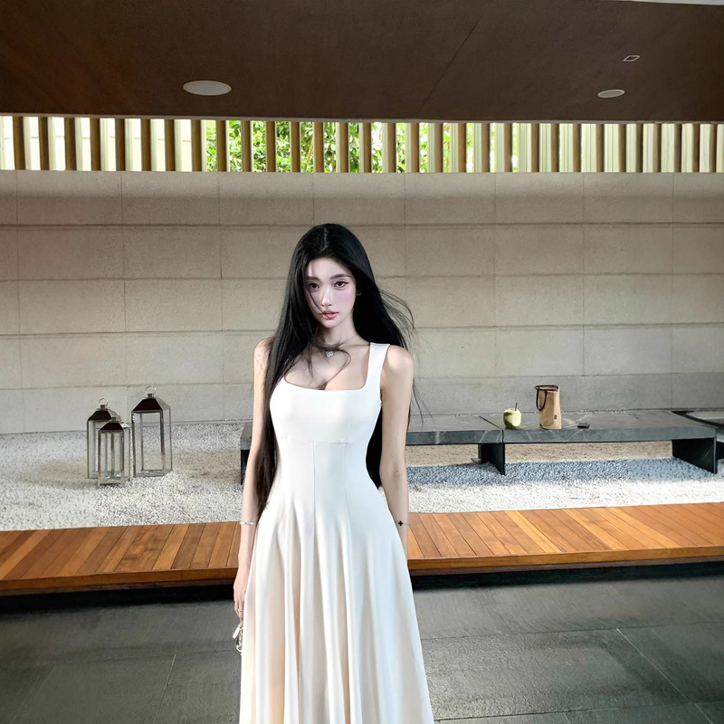 Barb Chill "Gentle Goddess Dress" Spaghetti Strap Long Dress Spring Knit Dress Elegant French-Style Gown Barb Chill "Gentle Goddess Dress" Spaghetti Strap Long Dress Spring Knit Dress Elegant French-Style Gown