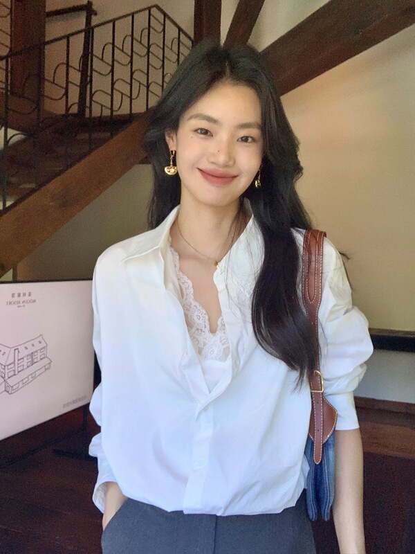pusumede Commute Rights White Faux Two-Piece Long-Sleeve Shirt for Women with Design and Lace Patchwork Short Style