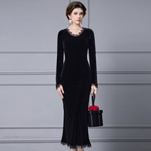 智丽超好看冬装连衣裙绝美巨显身材真丝丝绒配大衣蕾丝包臀长裙子