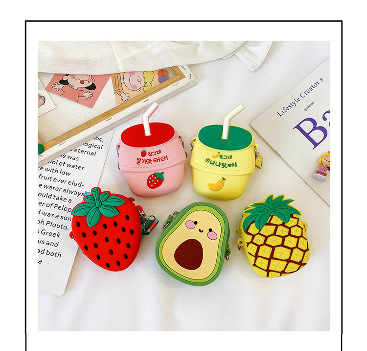 Korean Cartoon Silicone Fruit Milkshake Cute Shoulder Bag display picture 12