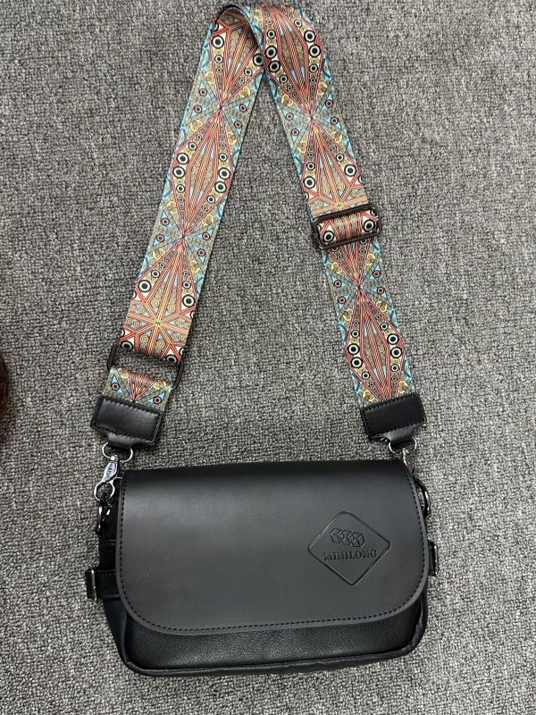 ファッション男性シングルショルダーバッグ男子ファッション斜めショルダーバッグ学生小包街頭小包携帯バッグ2023新型男性