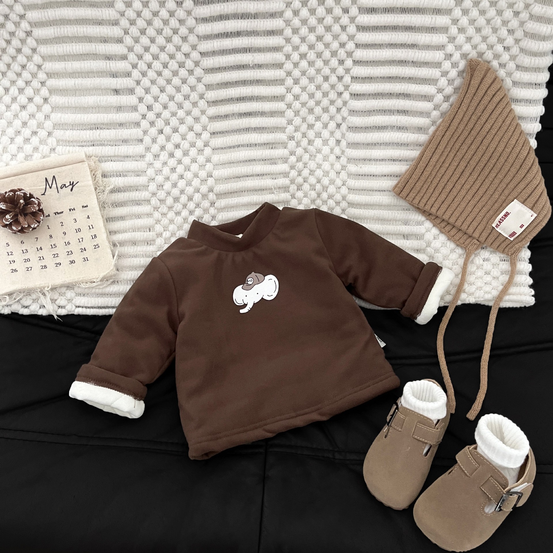 Niños chaleco de algodón de invierno 2025 nuevo estilo cool niño algodón intercalado chaleco a cuadros grueso vestido de bebé hombro