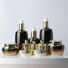 �ڽ�ʹ�ͬ���ƿ���b120ml ���A��Һˬ�wˮƿ50g 30g��˪ƿ