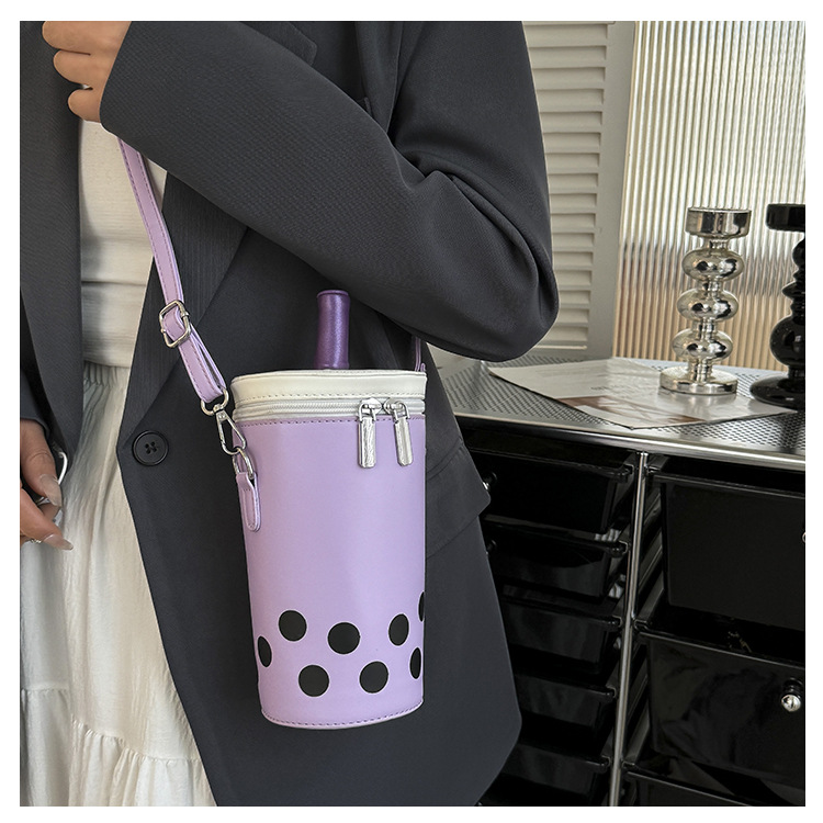 Milk Tea Cup Personalized Women's Single Shoulder Crossbody Trendy New 2024 Explosive Korean Fresh Water Bucket Bag_voghion.com