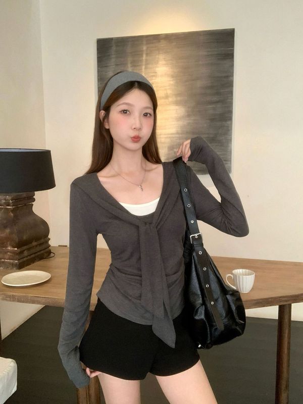 韩系撞色绑带假两件T恤女秋季设计感别致V领收腰显瘦气质百搭上衣|undefined
