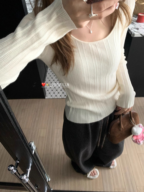 Plaid U-Neck Long-Sleeved Bottoming T-Shirt for Women in Spring and Autum New Korean Style Elegant Waist Slimming Look Casual Knitwear