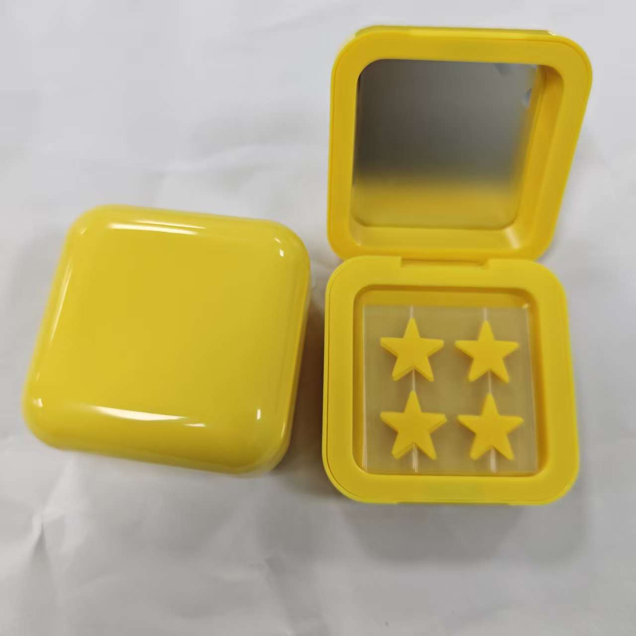 순황색 거울 케이스 + 별 모양 하이드로콜로이드 여드름 패치 32매