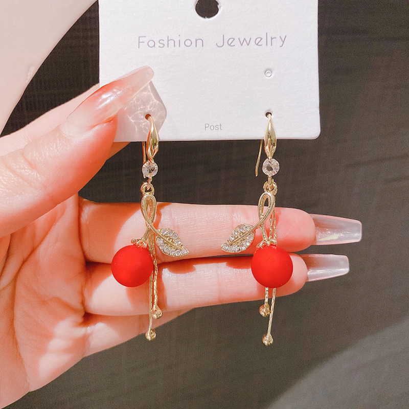 Red matte beads pearl
