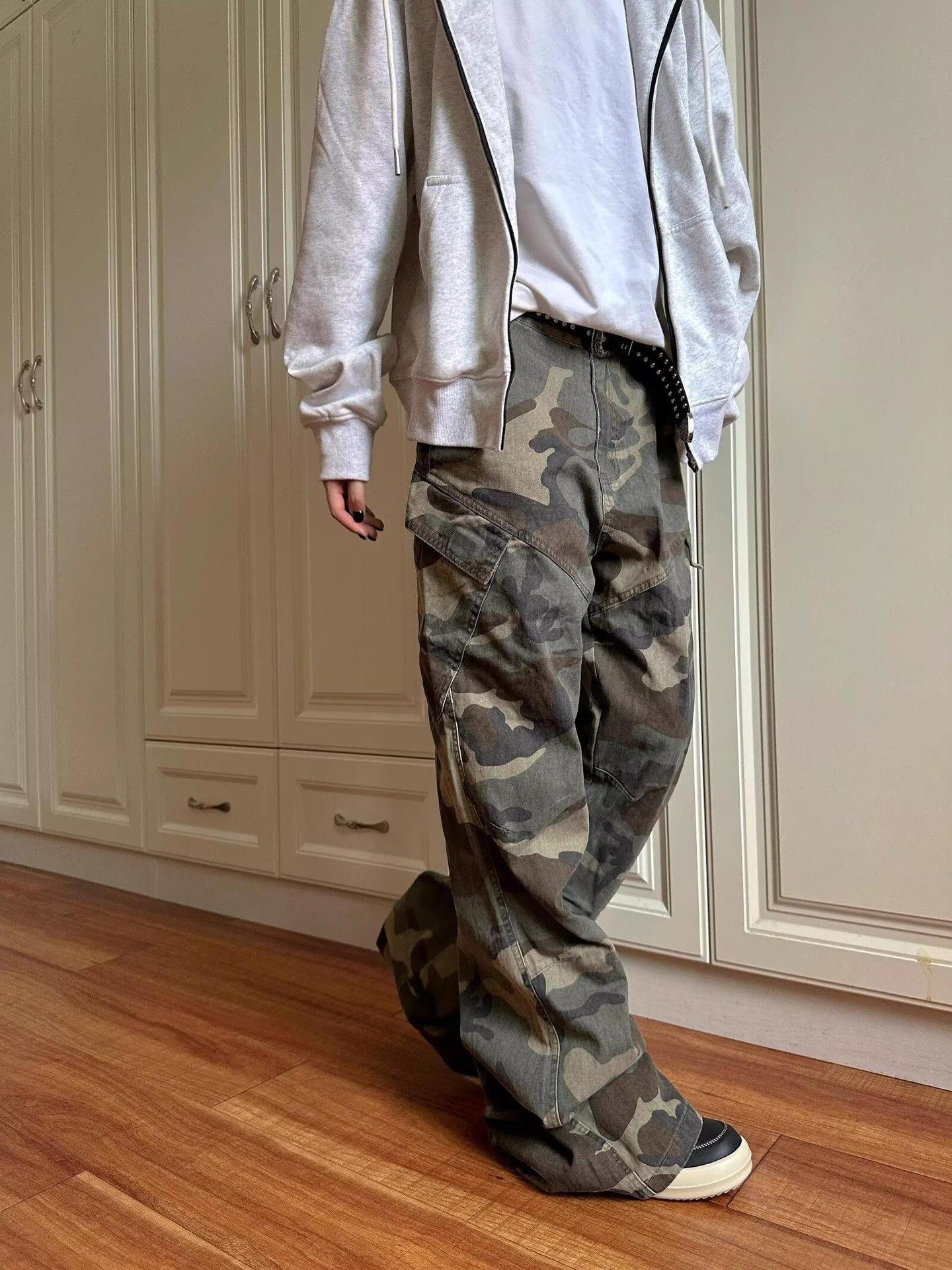 Washed Vintage Camouflage Jeans For Men, American High Street Style, Loose Straight Leg, Wide-Leg Cargo Pants With A_voghion.com