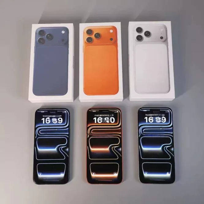 Mini mobile phone, compact feature phone, 1 GB memory, Bluetooth, lightweight for elderly/kids