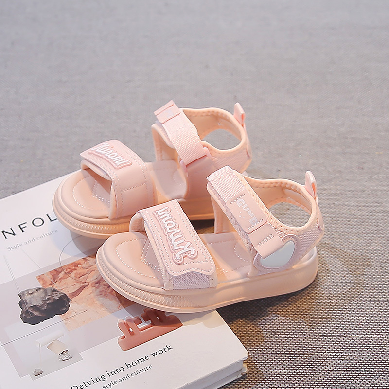 Zapatos casuales de moda para niñas versátiles 2026 verano nuevos niños huecos sandalias de dedos abiertos zapatos de princesa de amor para niñas image 8