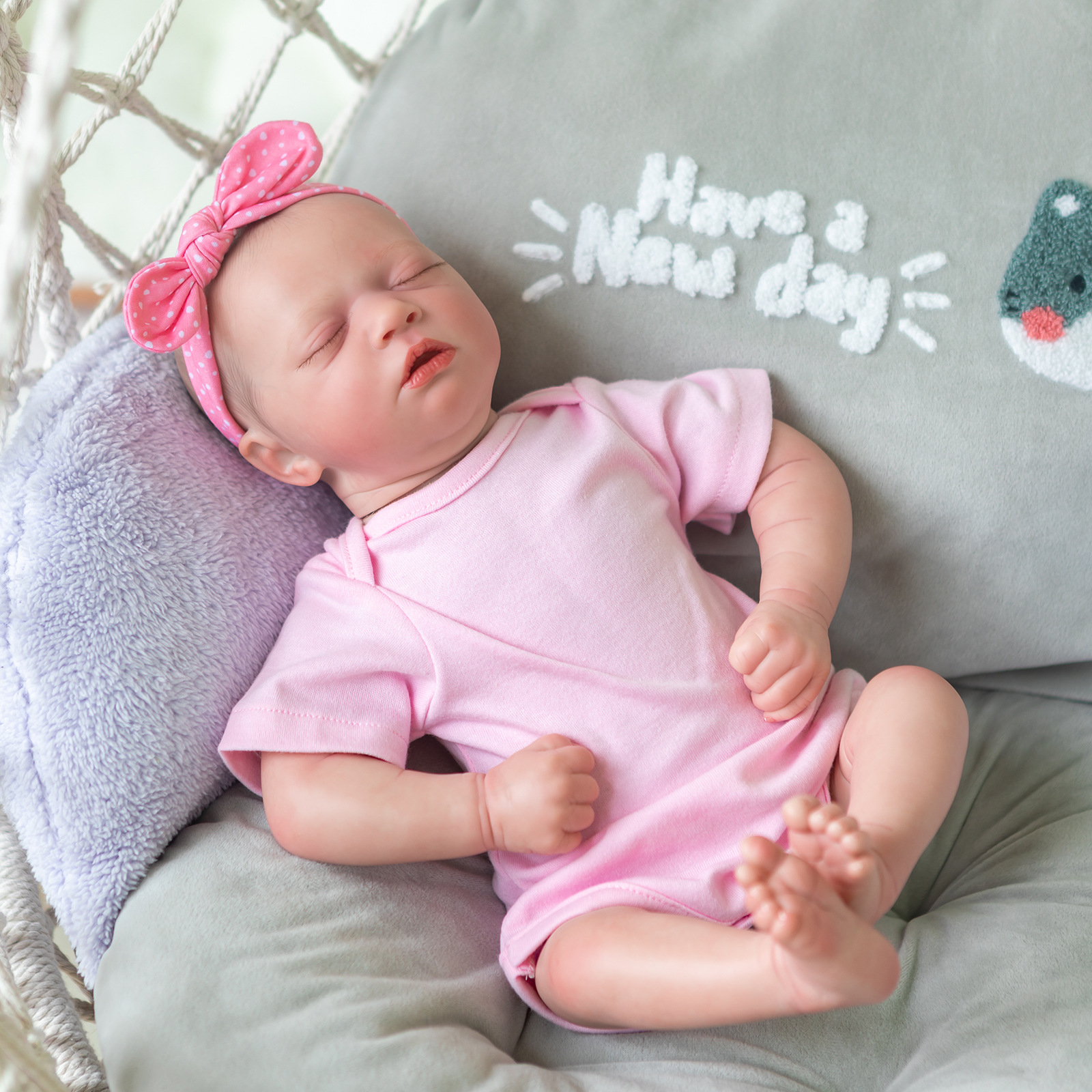 48cm Reborn Baby Skya simulación Baby Reborn muñeca dibujado a mano entrega de una sola pieza transfronteriza