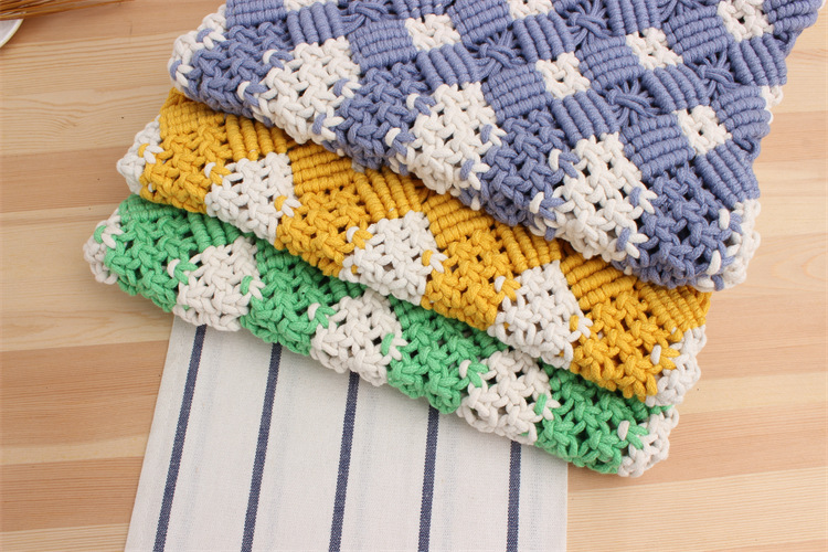 New Bamboo Plaid Straw Lace Hand-held Hand-carried Cotton Rope Woven Bag 30*26cm display picture 4