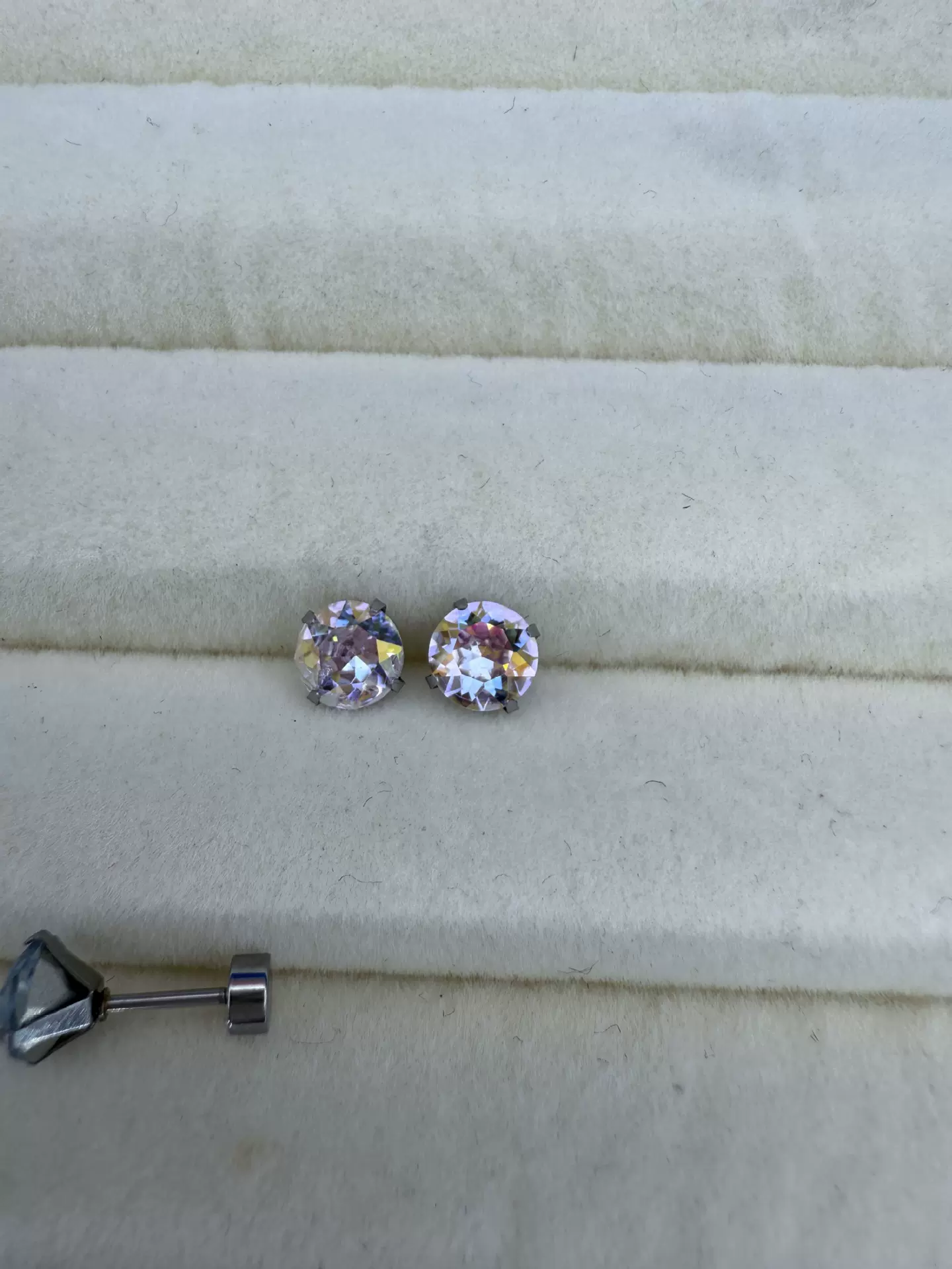 6mm爆闪耳钉彩色百搭耳环耳蜗耳骨钉时尚新款华子耳钉爆闪耳骨钉