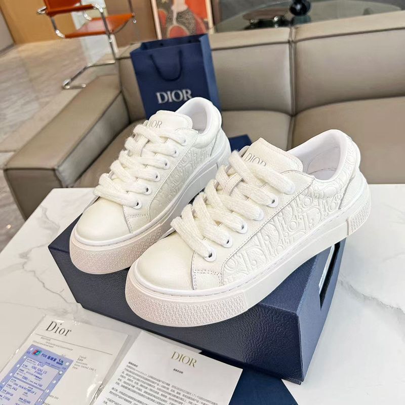 European Trendy Versatile Lace-Up Casual Shoes Breathable Height-Increasing Thick-Soled Sports Sneakers Fashion Simple White Shoes for Men European Trendy Versatile Lace-Up Casual Shoes Breathable Height-Increasing Thick-Soled Sports Sneakers Fashion Simple White Shoes for Men